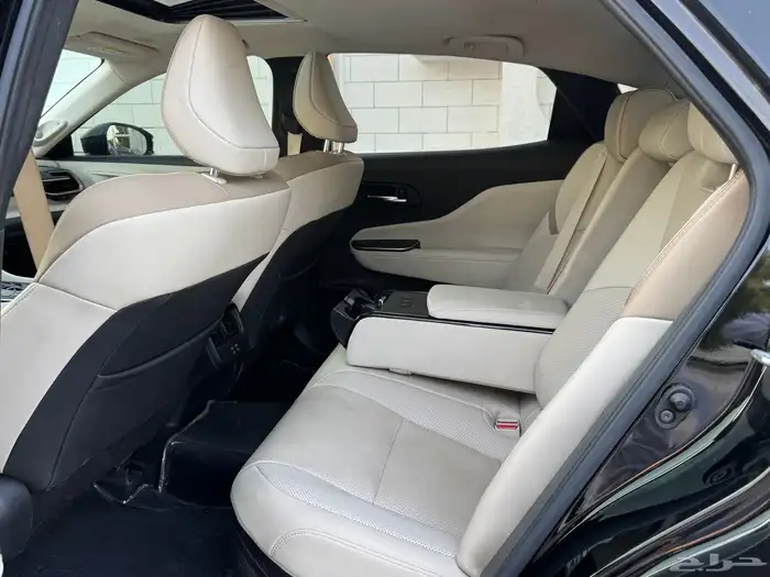 تويوتا كراون 2023 25