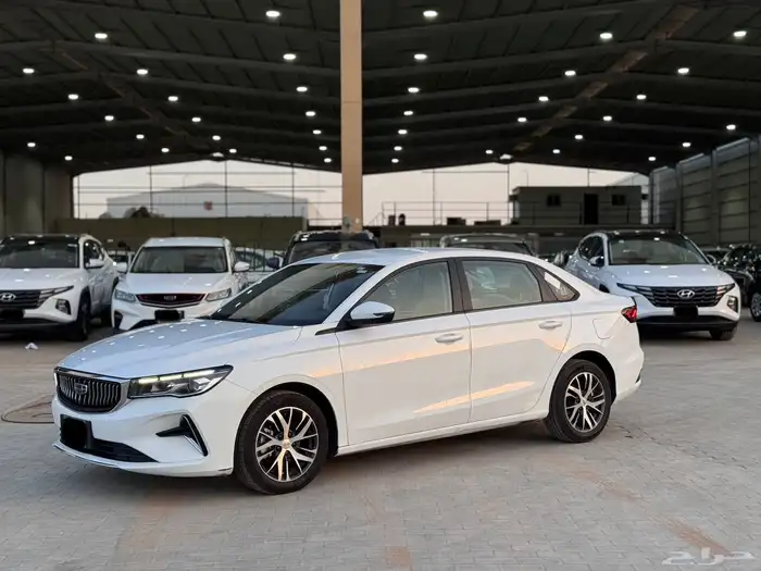 جيلي امجراند 2024 ابيض 1