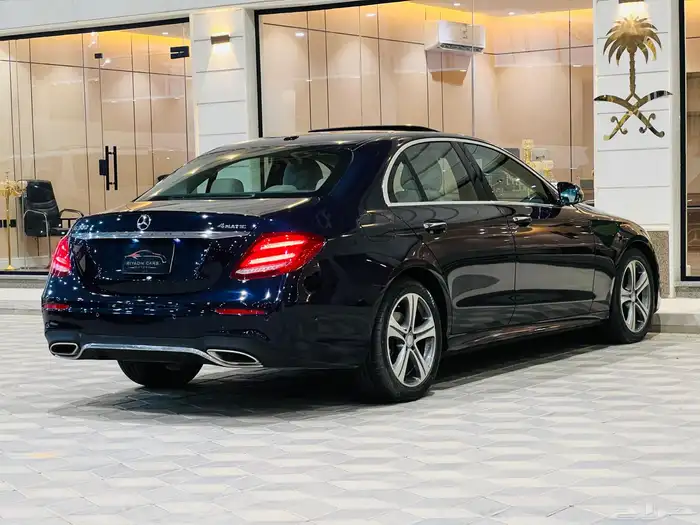 مرسيدس E300 نظيف جدا 3