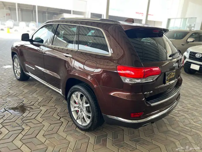 جيب شيروكي جراند 2015 فل كامل سعودي ماشي 139 الف 5