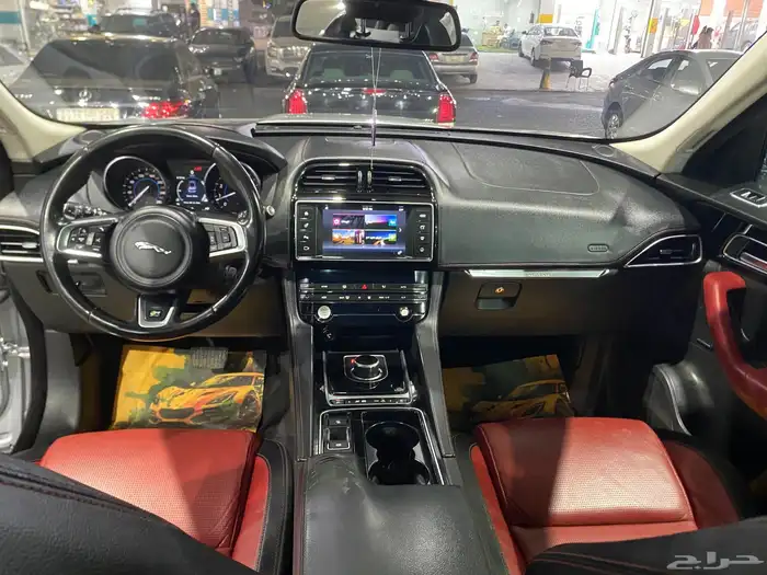 جاكوار F Pace R Sport ستة سلندر سوبر تشارج 21