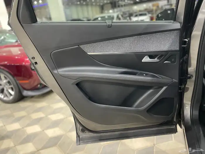 بيجو 5008 2019 فل كامل 8