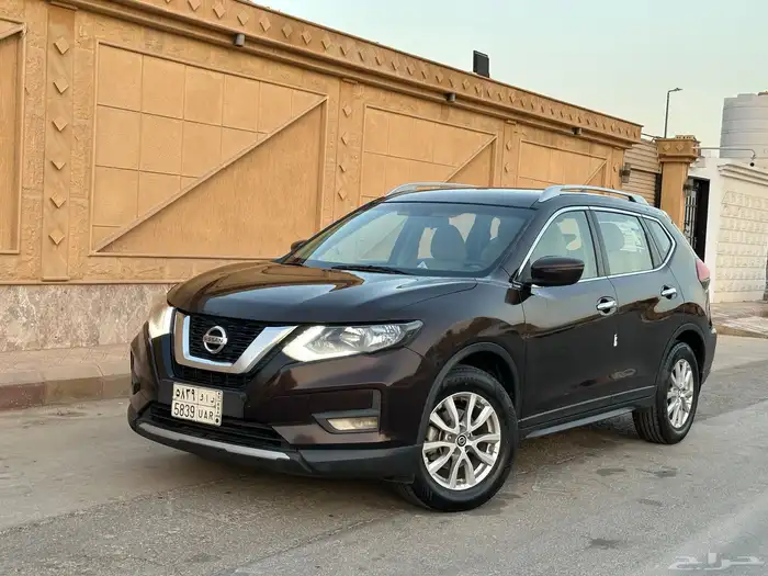 نيسان اكس تريل 2020 نص فل نظيف للبيع 0