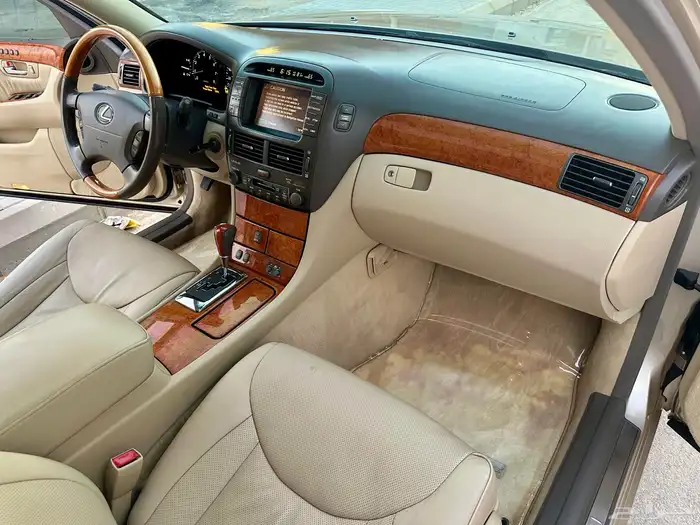 لكزس LS430 2004 مخزن نظيف جدا 22