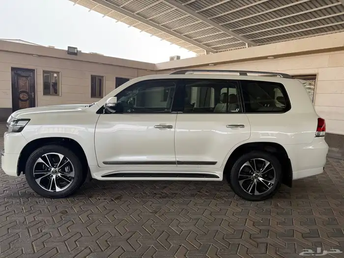 تويوتا لاندكروزر جي اكس أر تورينق سعودي رقم 4 موديل 2021 10