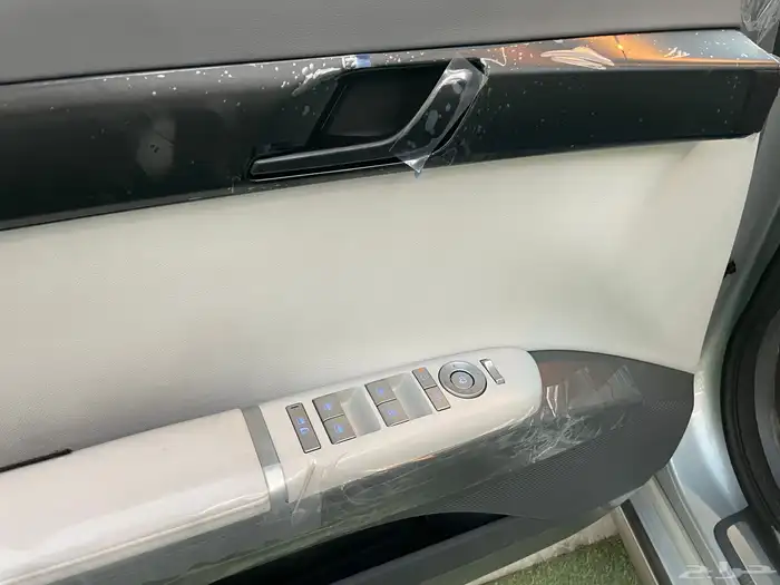 هواندي ازيرا 2026 كلاسيك خليجي داخلي اوف ويت( بنزين) 6سلندر 9