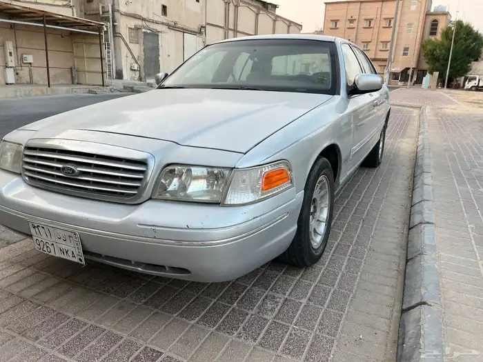 فورد كرون فيكتوريا موديل 2000 2