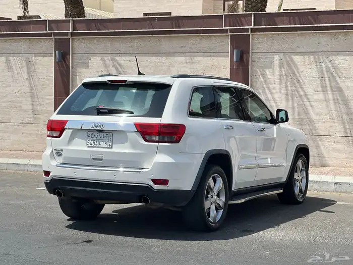 جيب شروكي اوفرلاند بودي وكاله 2011 سعودي 5