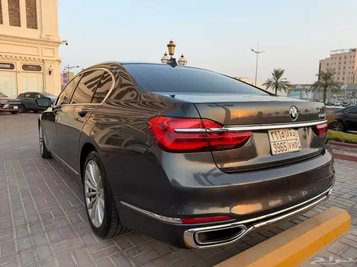 بي ام دبليو 730Li مواصفات خاصة وارد ناغي. 8