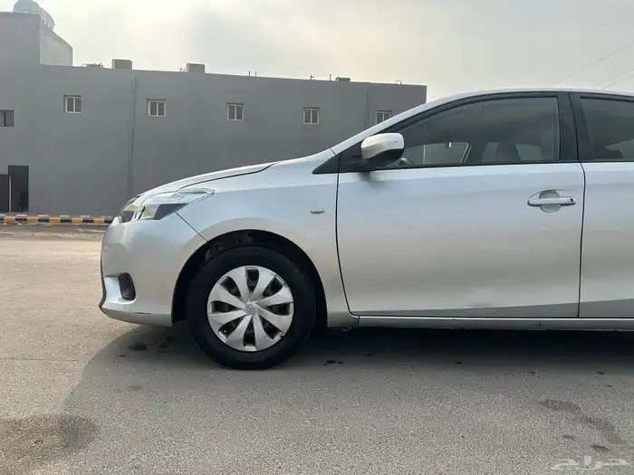 للبيع يارس 2015 0