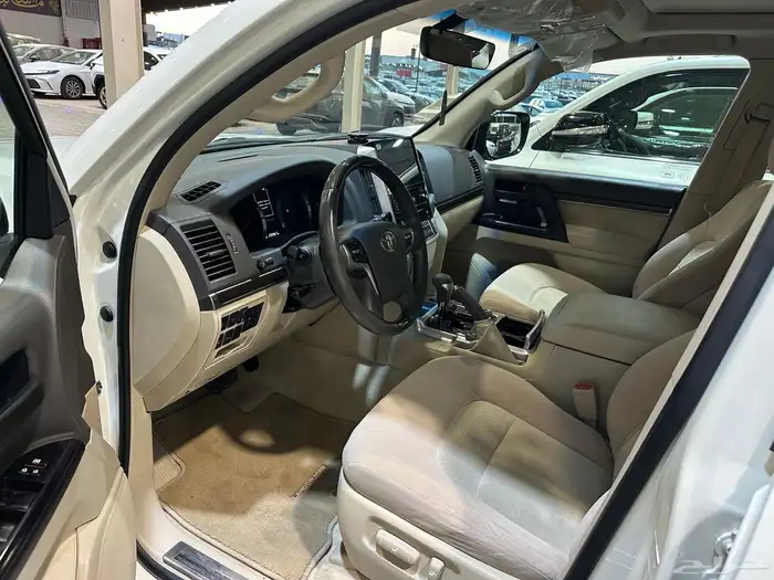 لاندكروزر 2019 GXR تورنق 7