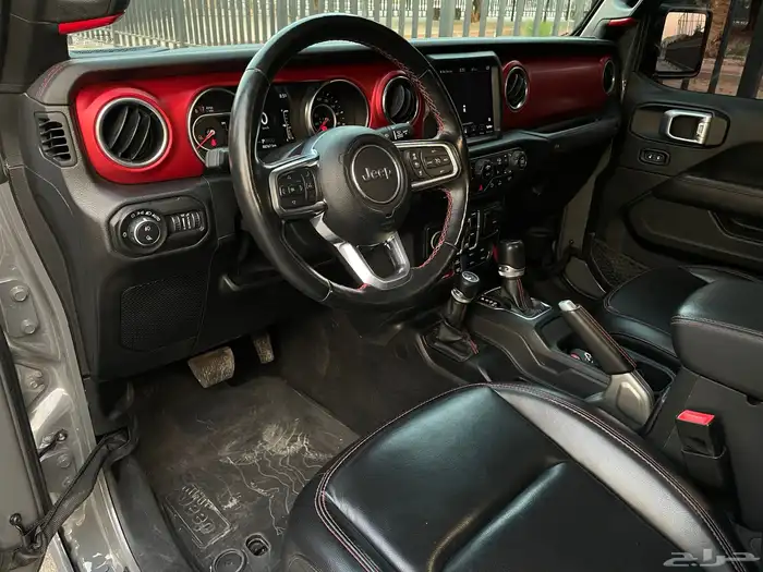 جيب رانجلر جلاديتور 2021 روبيكون نظيف جدا بحال الوكاله 12