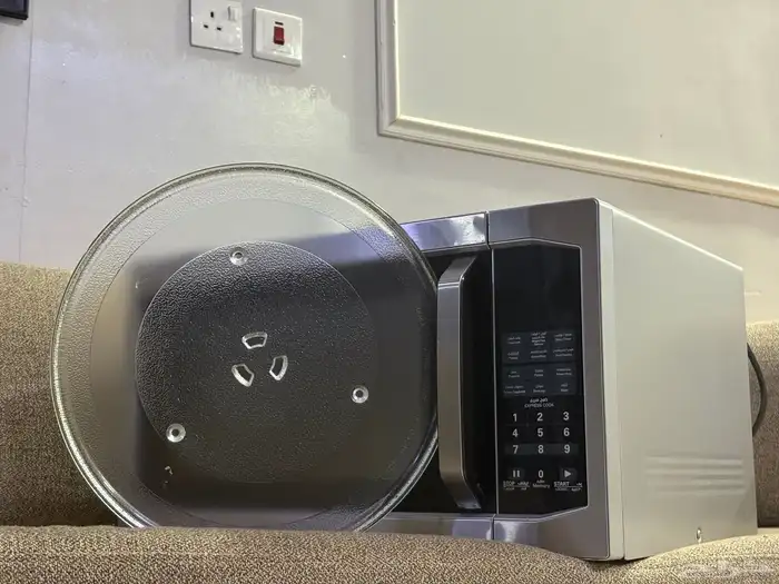 ميكرويف وايت وستنجهاوس مستخدم استخدام نضيف 1