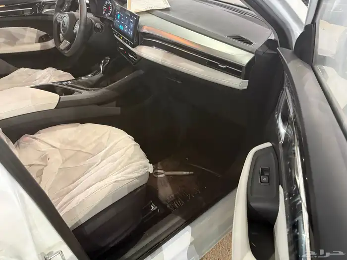 ام جي MG5 استاندر الشكل الجديد2025 12