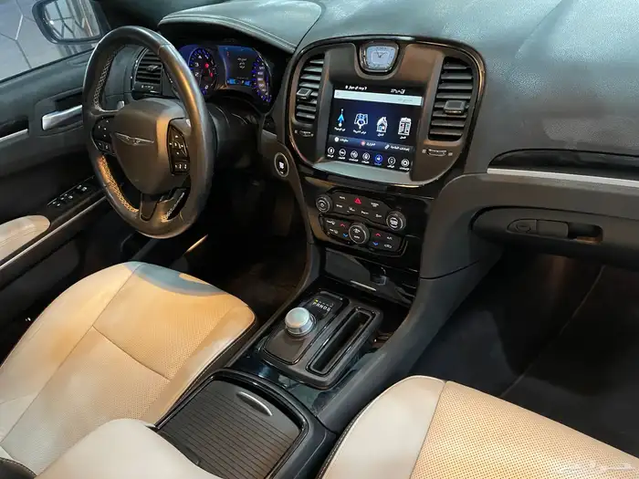 كرايسلر 300s موديل 2021 فل كامل 12