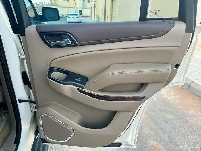 يوكن 2015 SLT اعلئ فئة وكالة 33