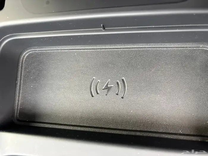 لاند روفر ديفندر 2020 رمادي فئة S P300 12