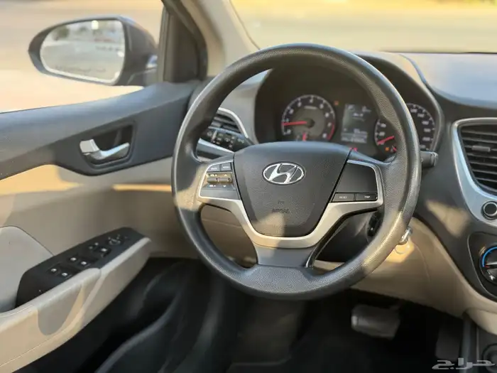 هونداي اكسنت موديل 2021 السعر 35000 الف 14