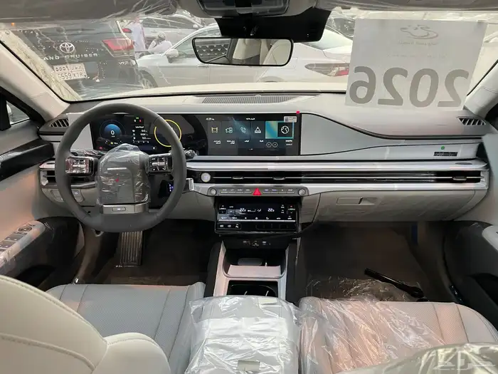 هواندي ازيرا 2026 كلاسيك خليجي داخلي اوف ويت( بنزين) 6سلندر 31