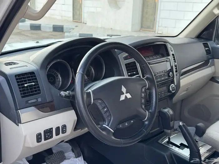 ميتسوبيشي باجيرو 2020 11