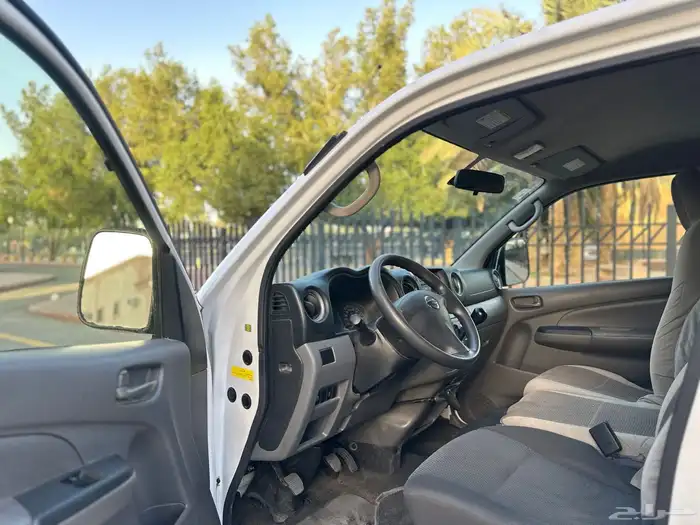 نيسان باص بضاعه موديل 2020 سعودي قير عادي بنزين 9