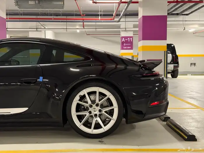 Porsche 911 Carrera 2025 - جديده 11