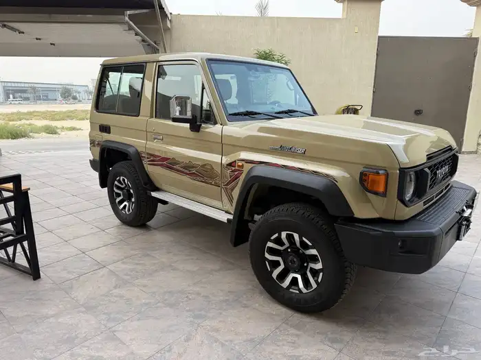 تويوتا ربع 2025 ماشي 8500 سعودي فل 4