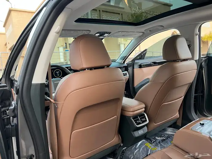 ازيرا بريميوم 2024 ( شبه جديد ) وارد الوعلان 23