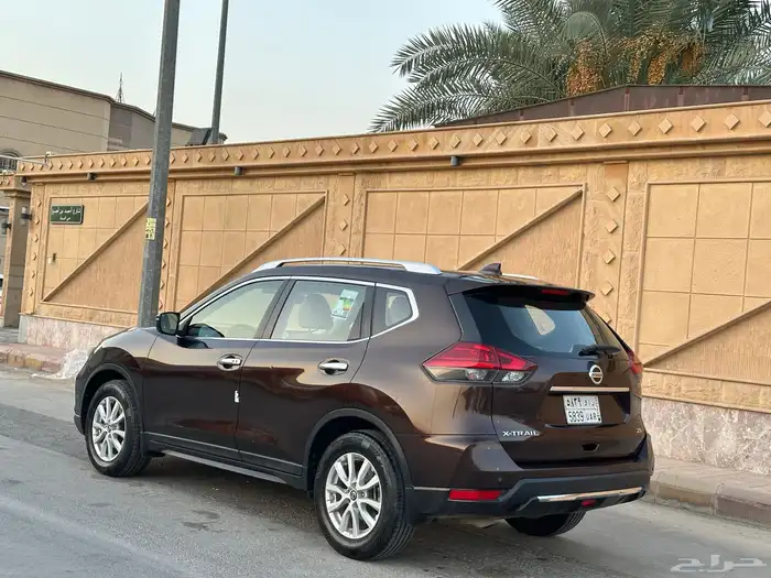 نيسان اكس تريل 2020 نص فل نظيف للبيع 2