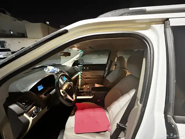 فورد اكسبلورر موديل 2012 2