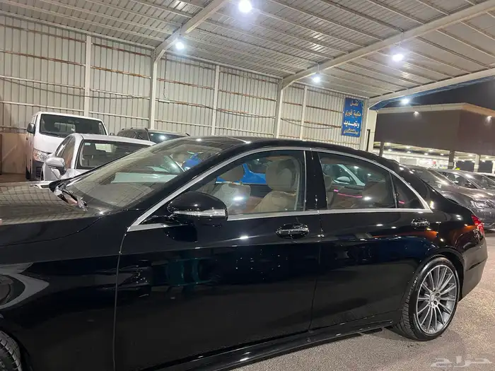 مرسيدس s400 مخزنه عداد 77 الف جفالي 4 ازارير وكاله 5