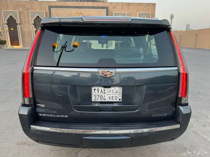 اسكاليد 2019 بريميوم (ملكي) الجميح نظيف جدا 18