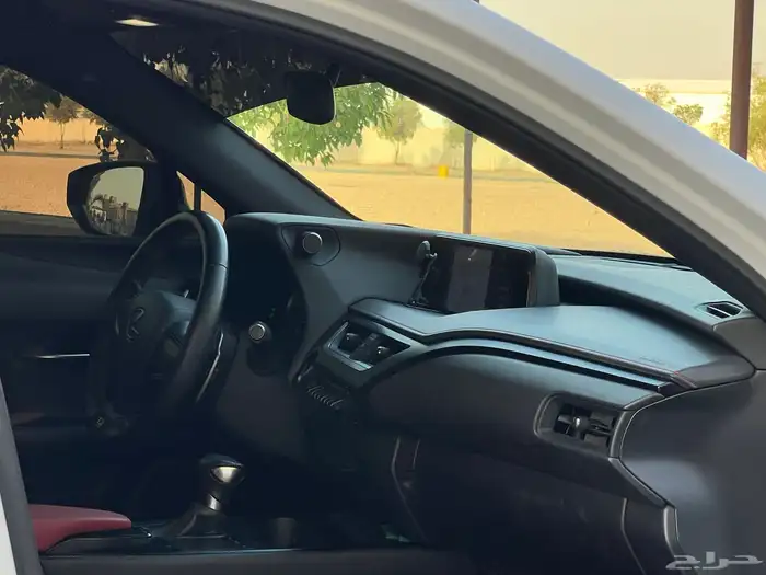 لكزس UX200 2020 ممشى 30 الف اخت الجديد 13