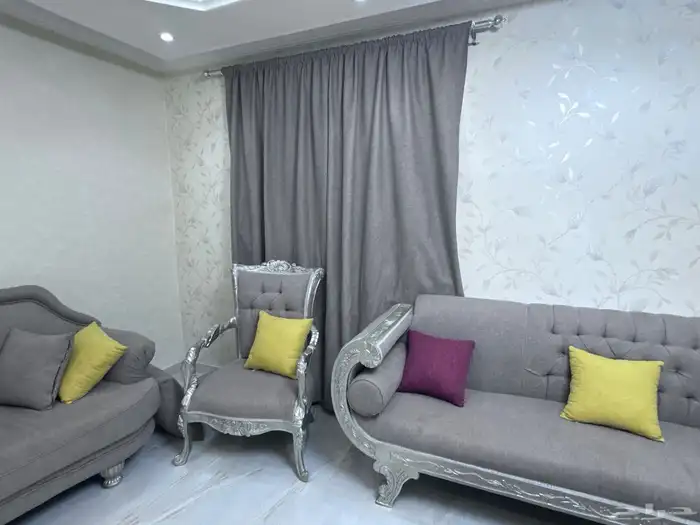 كنب مستعمل نظيف وستاير للبيع 4