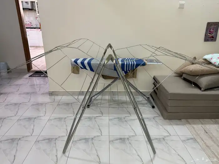 طاولة كوي ومنشر وبعض المواعين للي محتاجهم 1