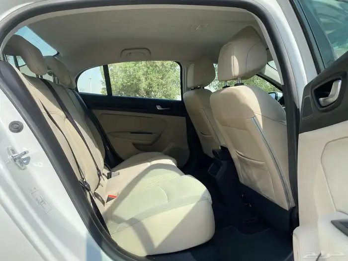 رينو ميجان موديل 2020 سياره حلوه للمستخدم سعر طيب 9