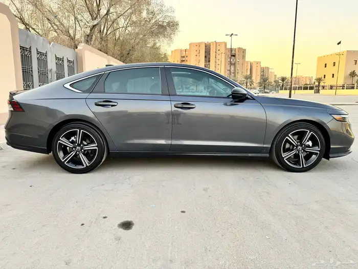 للبيع هوندا اكورد هايبرد سبورت 2023 4