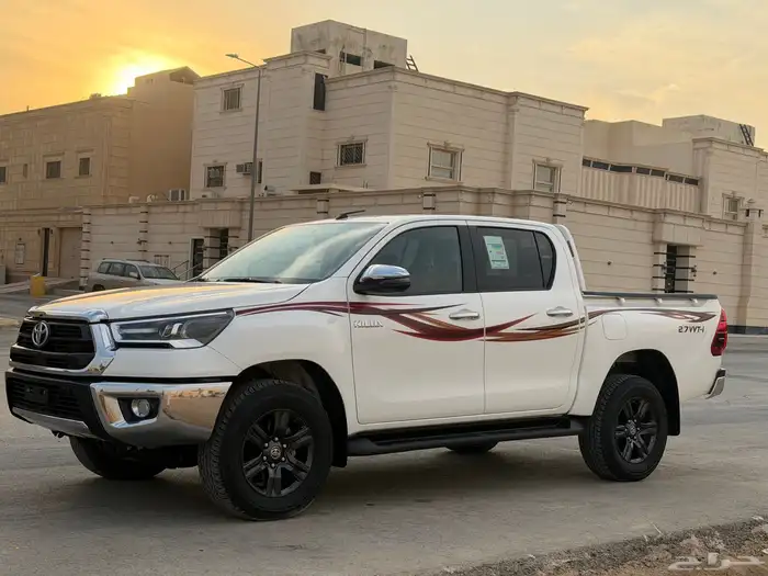 هايلوكس 2022 دبل بنزين وكالة 2