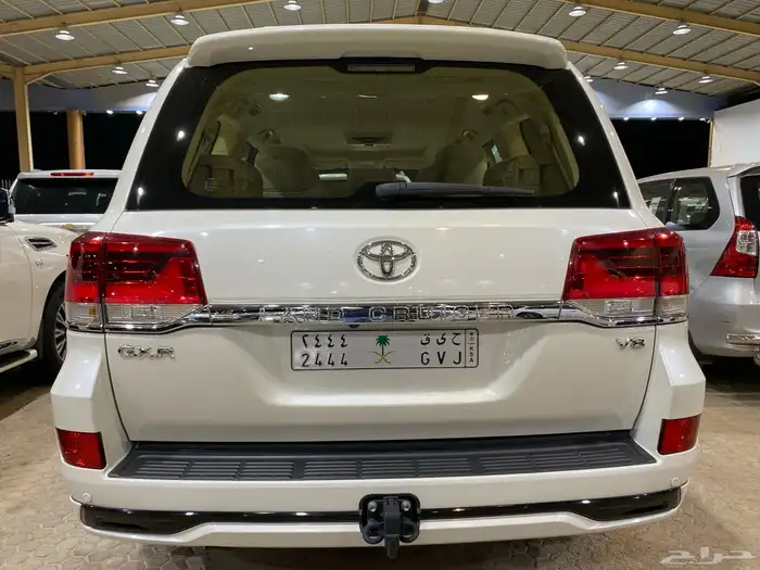 للبيع جيب جي اكس ار 2017 فل كامل عبداللطيف عداد 95 الف 9