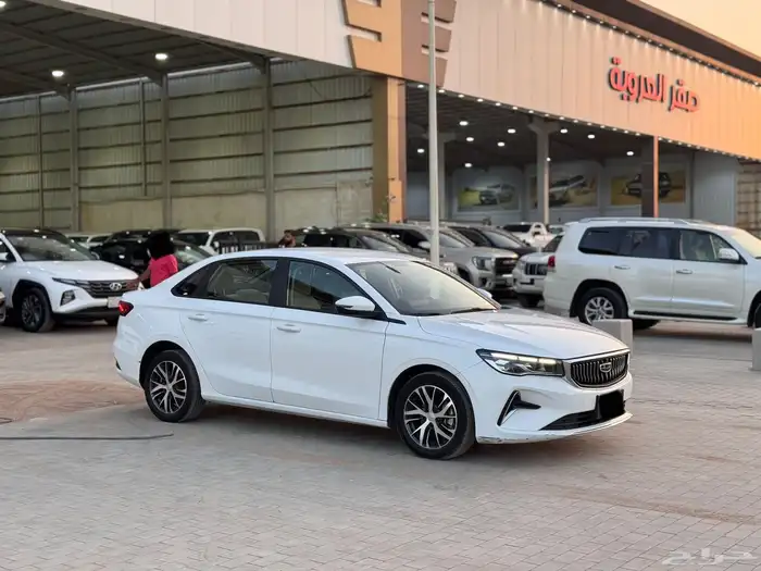 جيلي امجراند 2024 ابيض 4