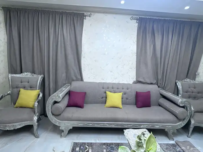 كنب مستعمل نظيف وستاير للبيع 9