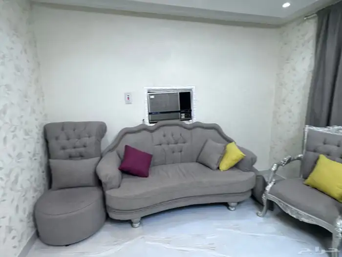 كنب مستعمل نظيف وستاير للبيع 8