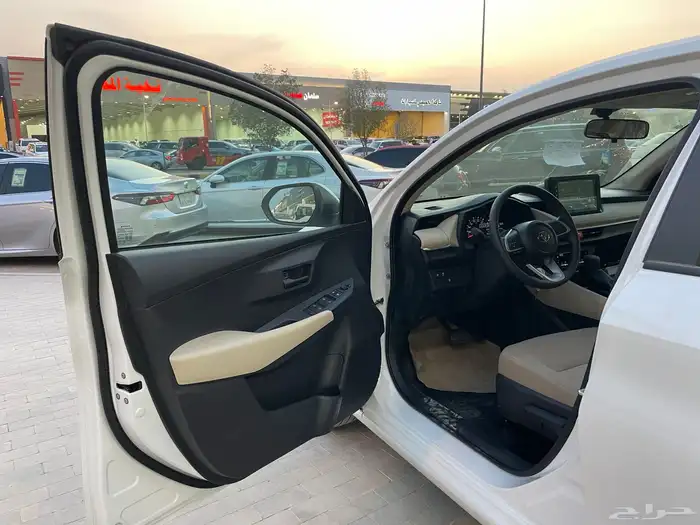 تويوتا يارس 2026واي بلس سعودي ( بنزين) 1.3L 7