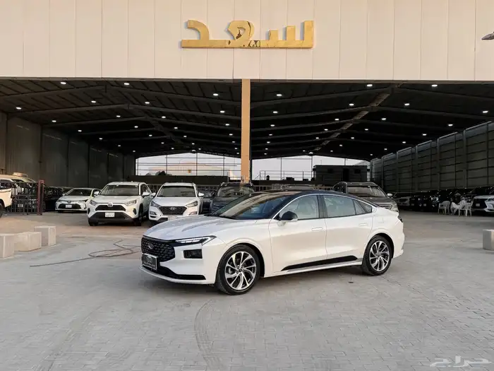 فورد توروس 2022 تيتانيوم ابيض 0