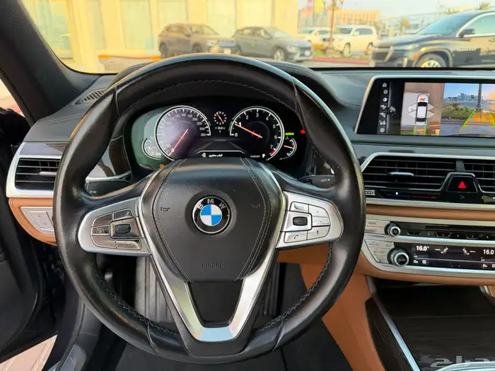 بي ام دبليو 730Li مواصفات خاصة وارد ناغي. 45