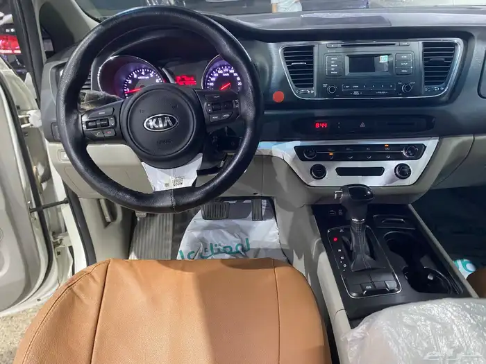 كيا كارنيفال 2016 15