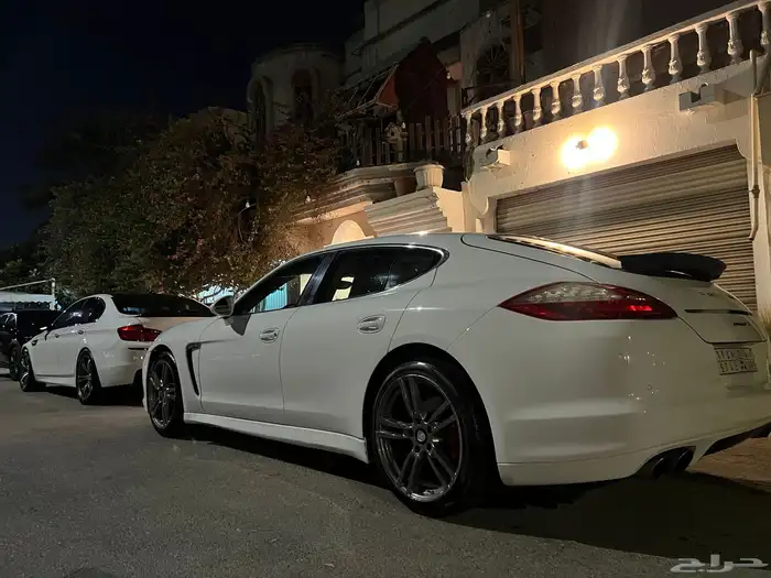 بورش باناميرا s 2010 11