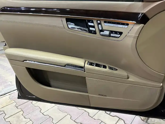 مرسيدس S500 موديل 2011 فل كامل 12