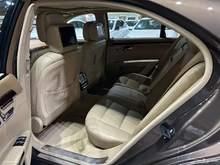 مرسيدس S500 موديل 2011 فل كامل 17