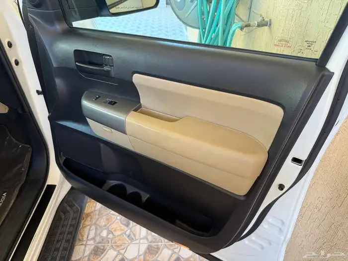 سيكويا المديل 2016 فتحة و دبل و ثلاجة عبداللطيف جميل 72